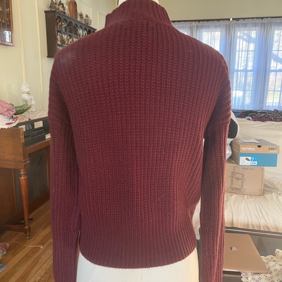 Moral Fiber Sweater Size Small - Picture 5 of 5